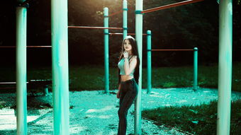 男生肩宽，背厚，大腿粗，屁股大，怎么减成普通人的身材