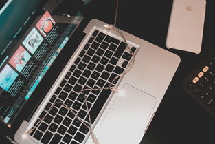 手机恢复出厂设置相片怎么保存还在